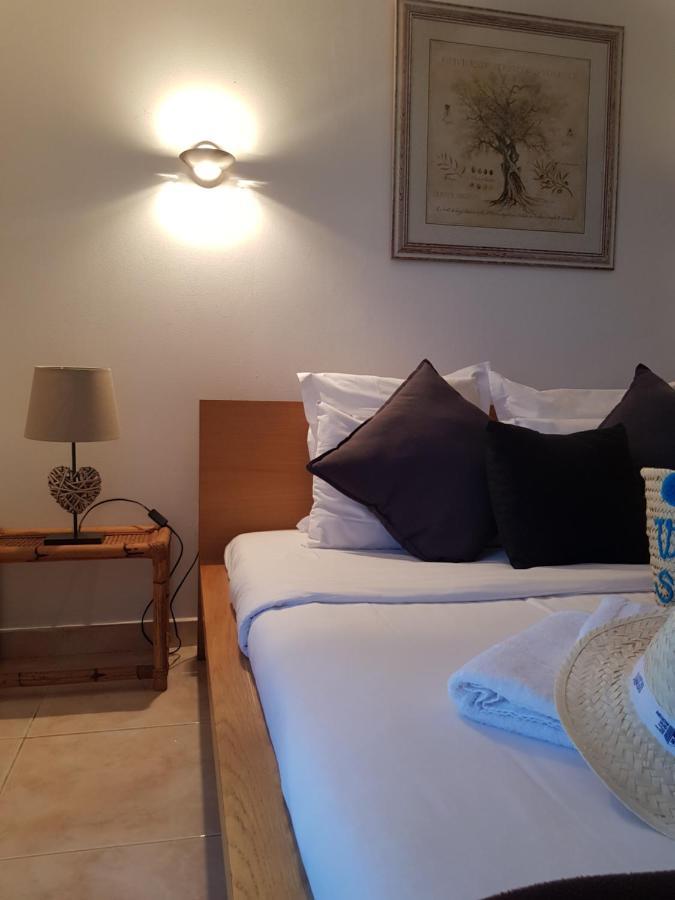 Hotel Villa Maya Gassin Bagian luar foto