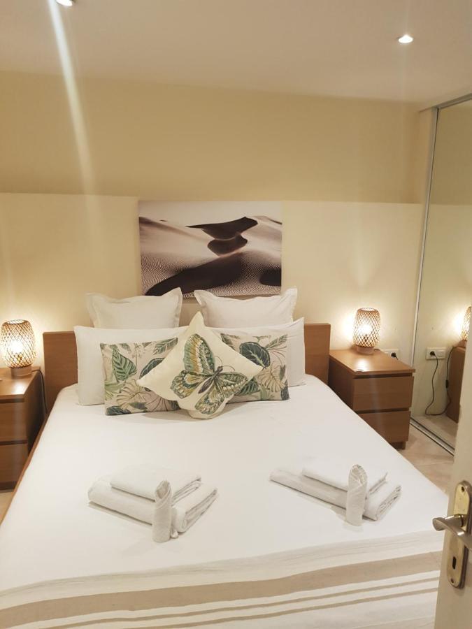 Hotel Villa Maya Gassin Bagian luar foto